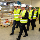 3. mai: Kronprins Haakon besøker Jotuns nye produksjonsanlegg på Vindal i Sandefjord (Foto: Atle Møller)